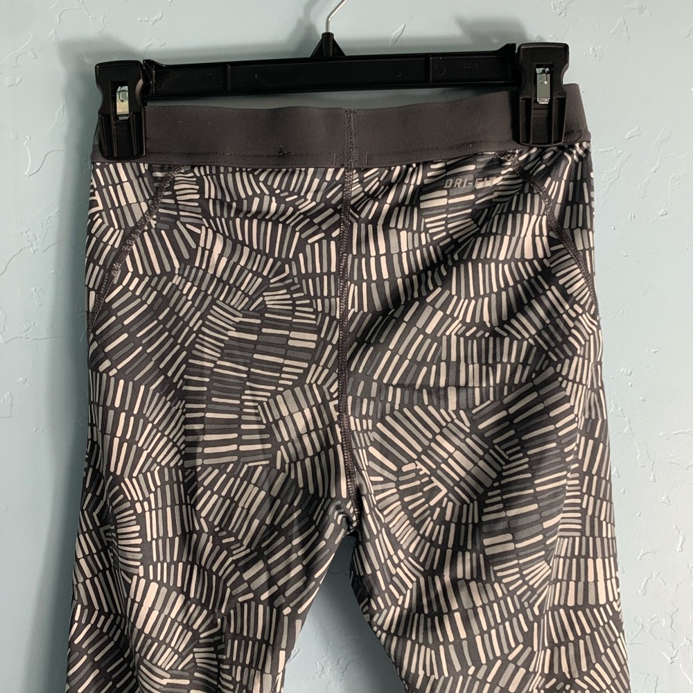 Nike Dri-Fit Grey Leggings - Picture 6 of 8